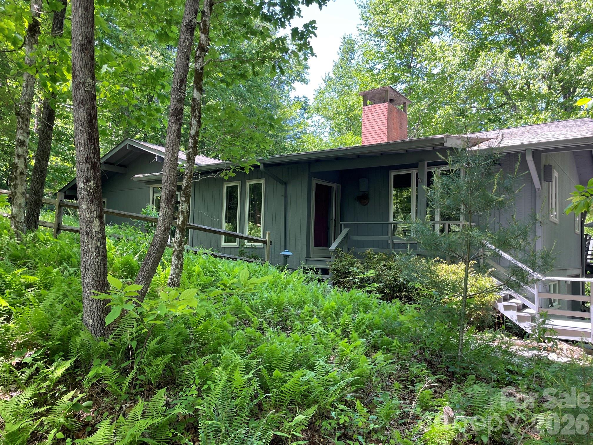 250 Butternut Lane — photo