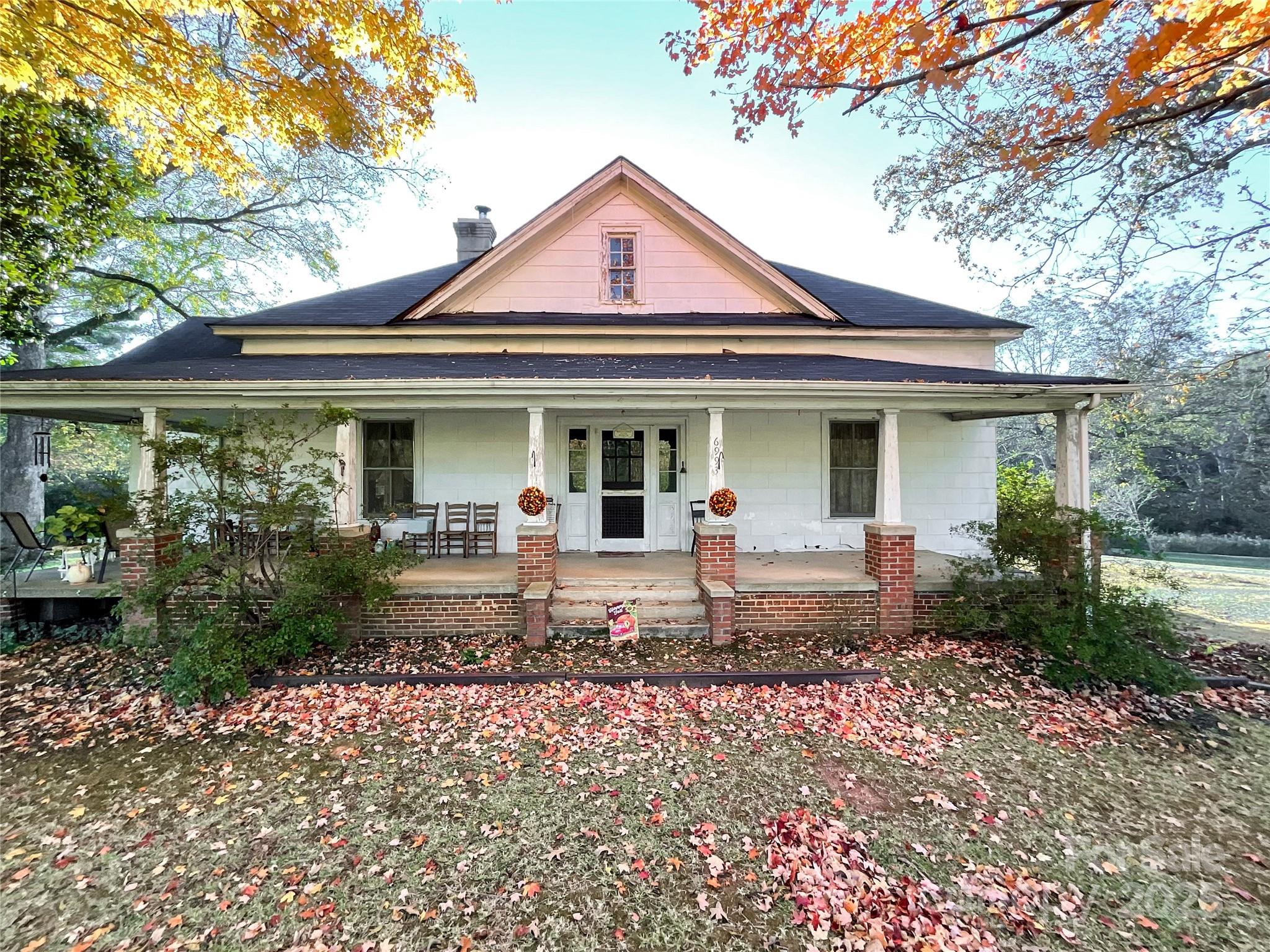 6993 Charlotte Highway — photo