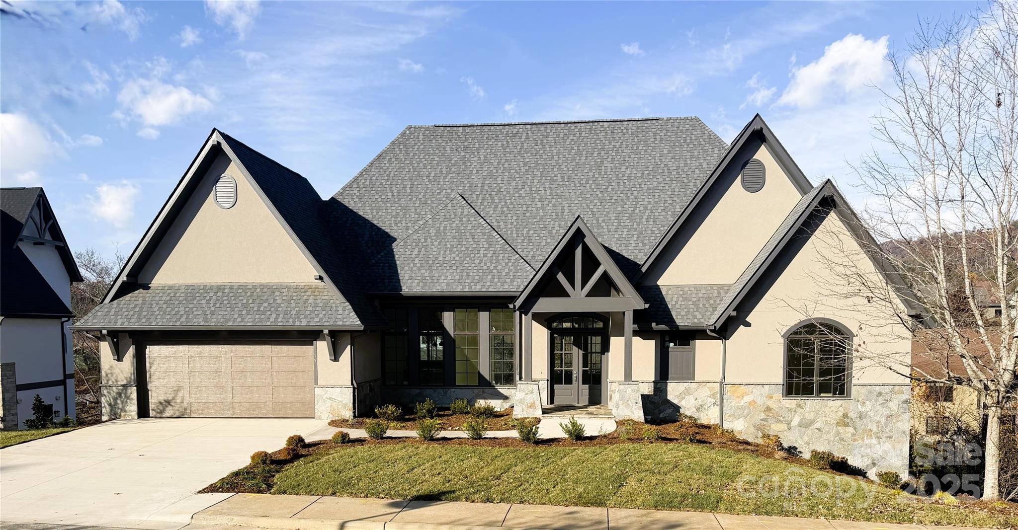 15 Evian Court — photo