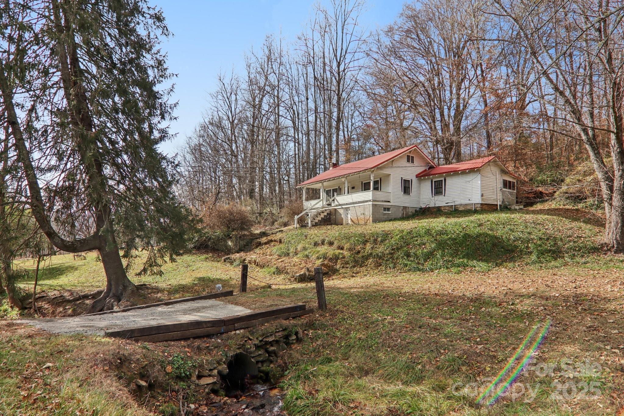 301 Parris Branch Road — photo