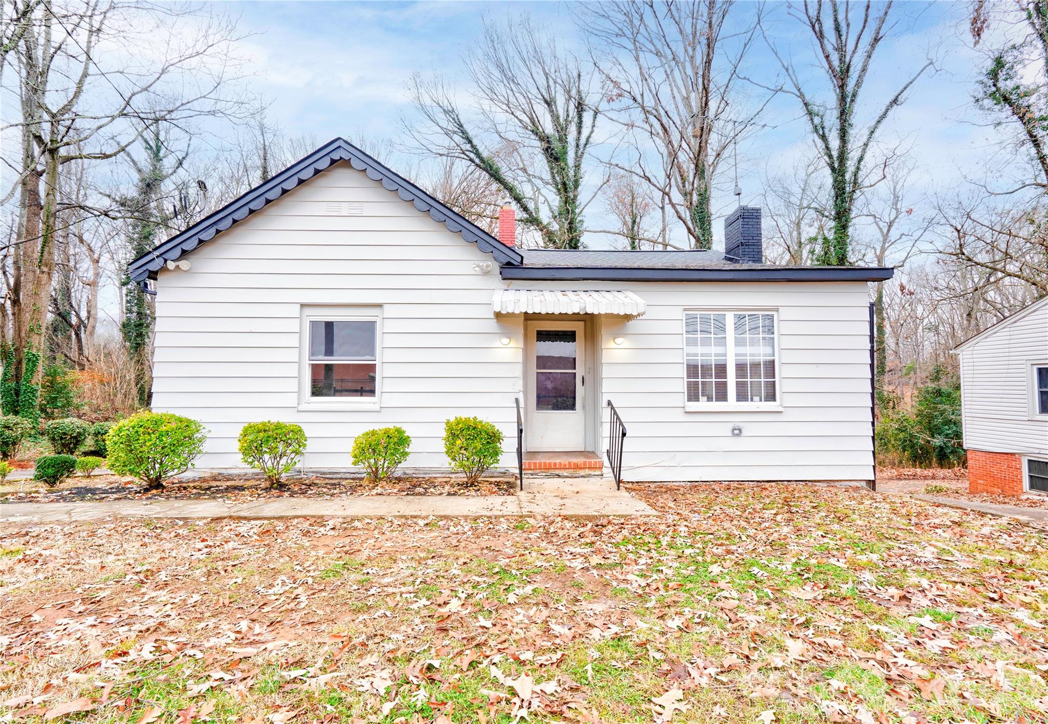 704 Earl Road — photo