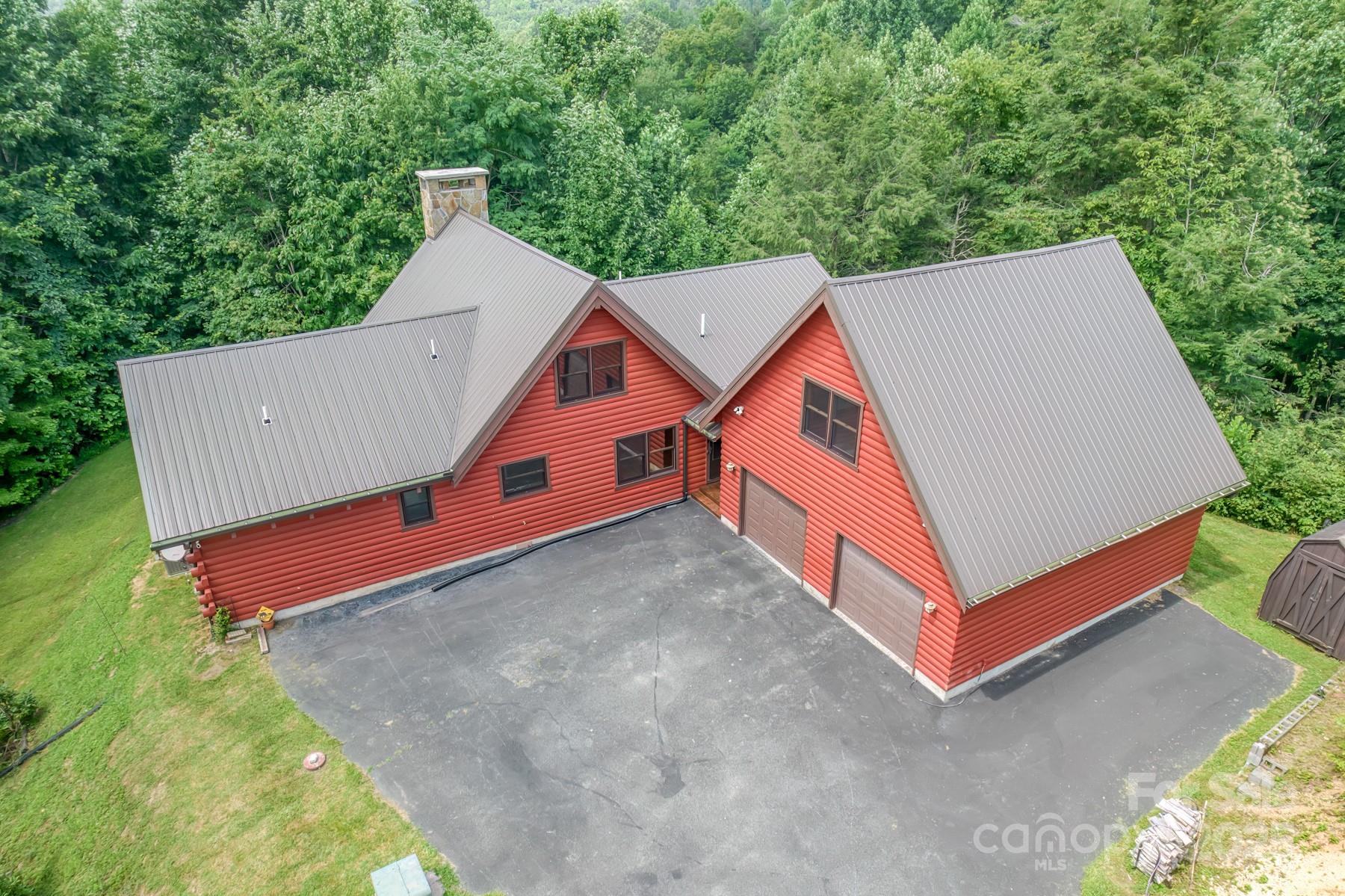5023 Elk Park Highway — photo