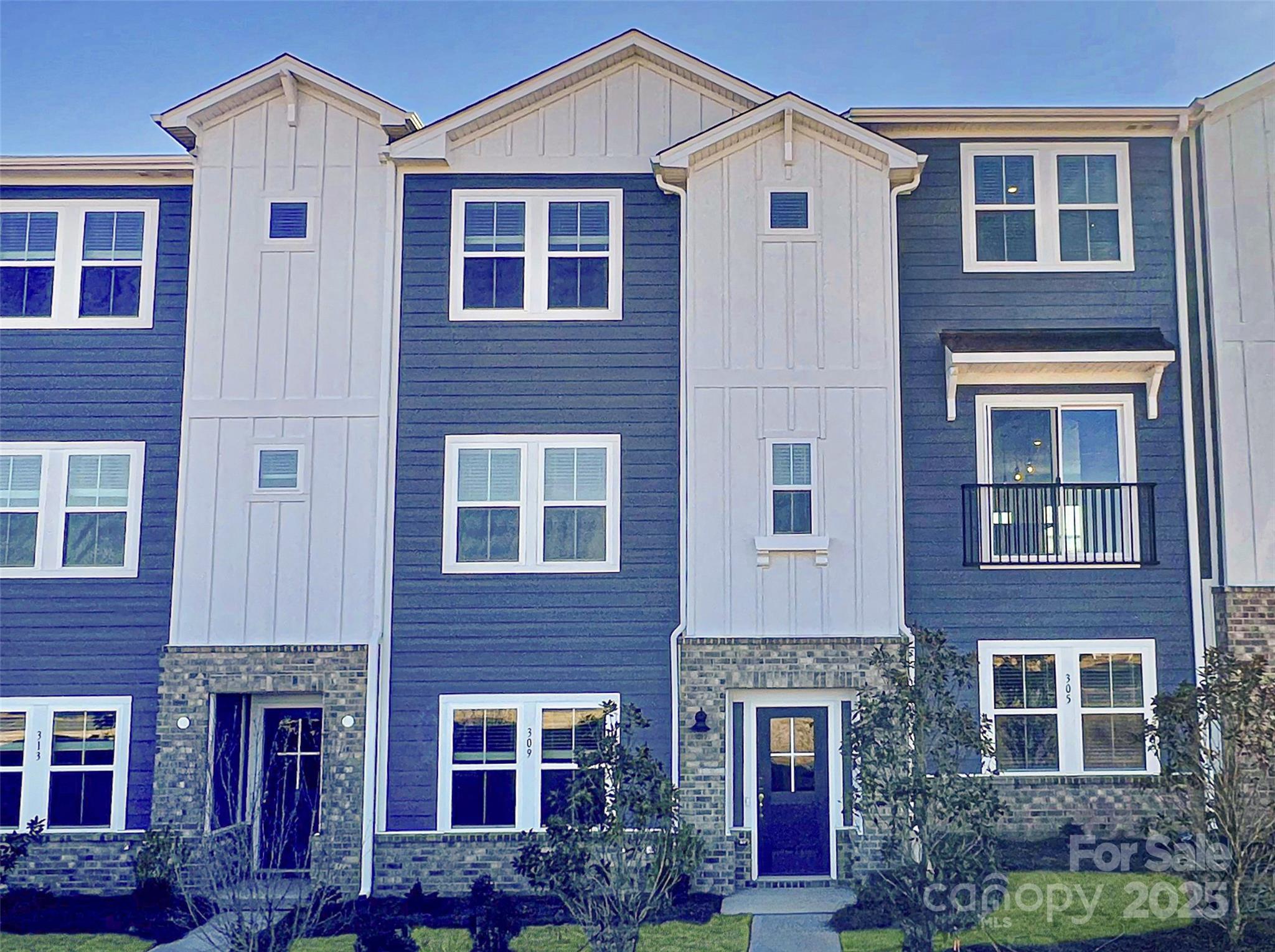 309 Golden Maple Court — photo