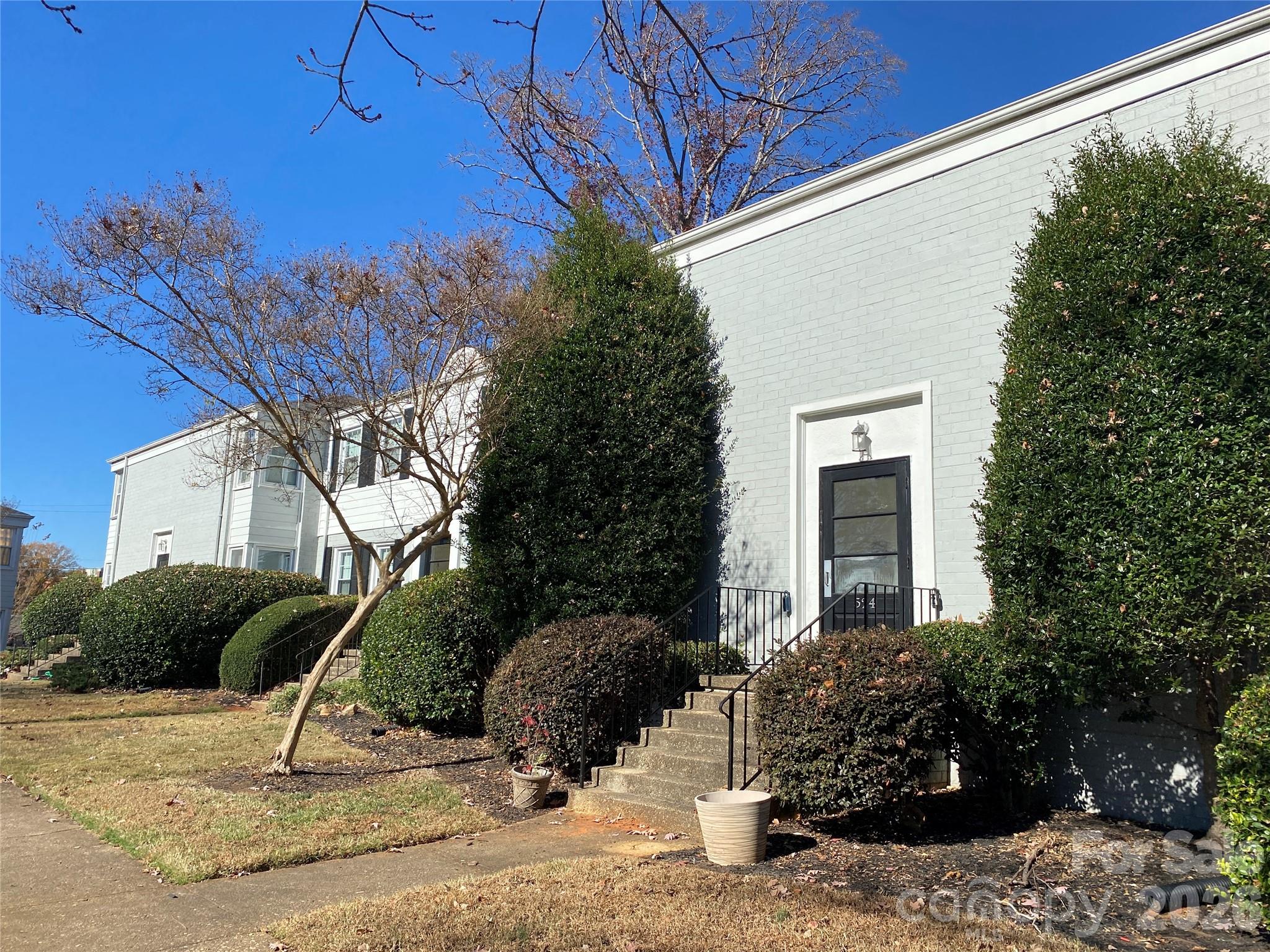 524 Wakefield Drive a — photo