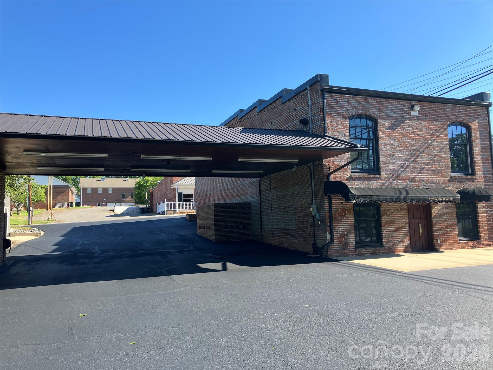 157 N Main Street — photo