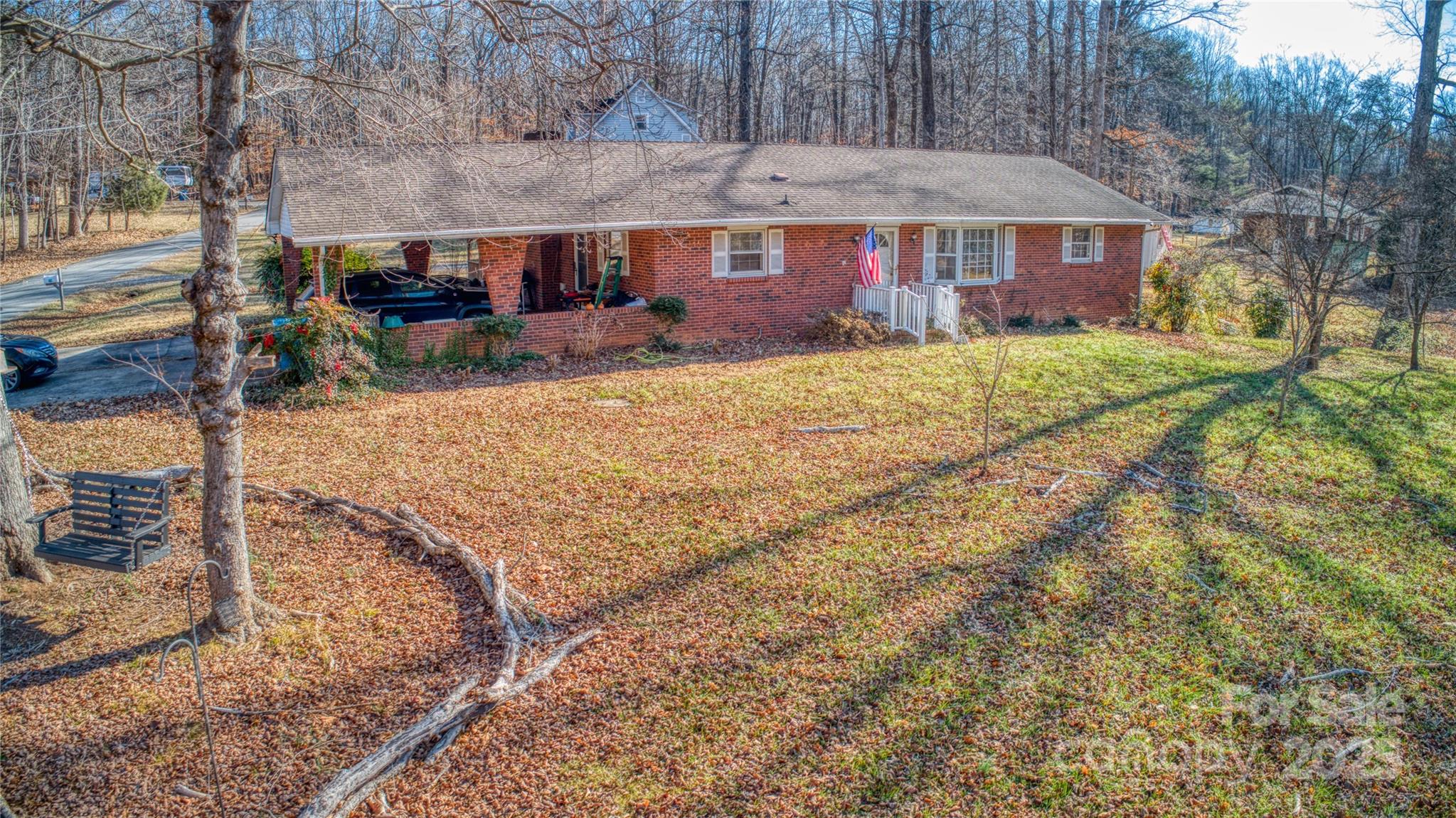 195 S Claybon Drive — photo