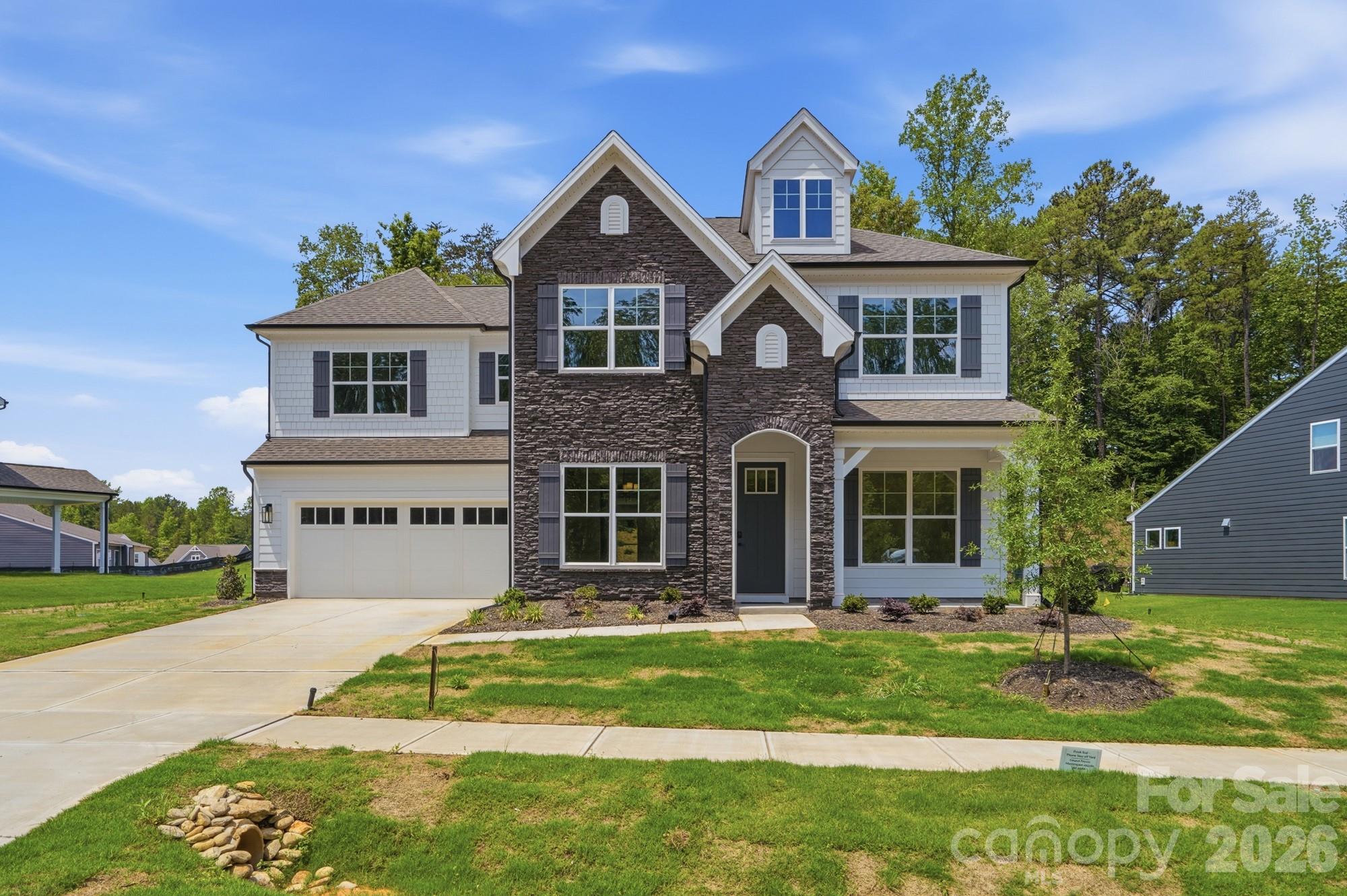 5076 McLaughlin Loop — photo