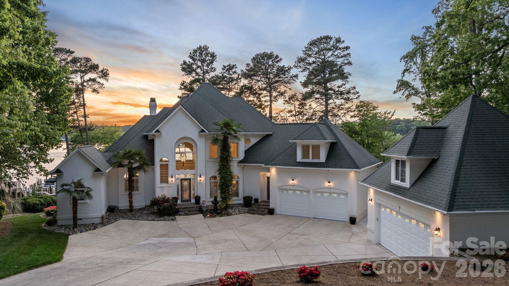 144 Mariner Pointe Lane — photo