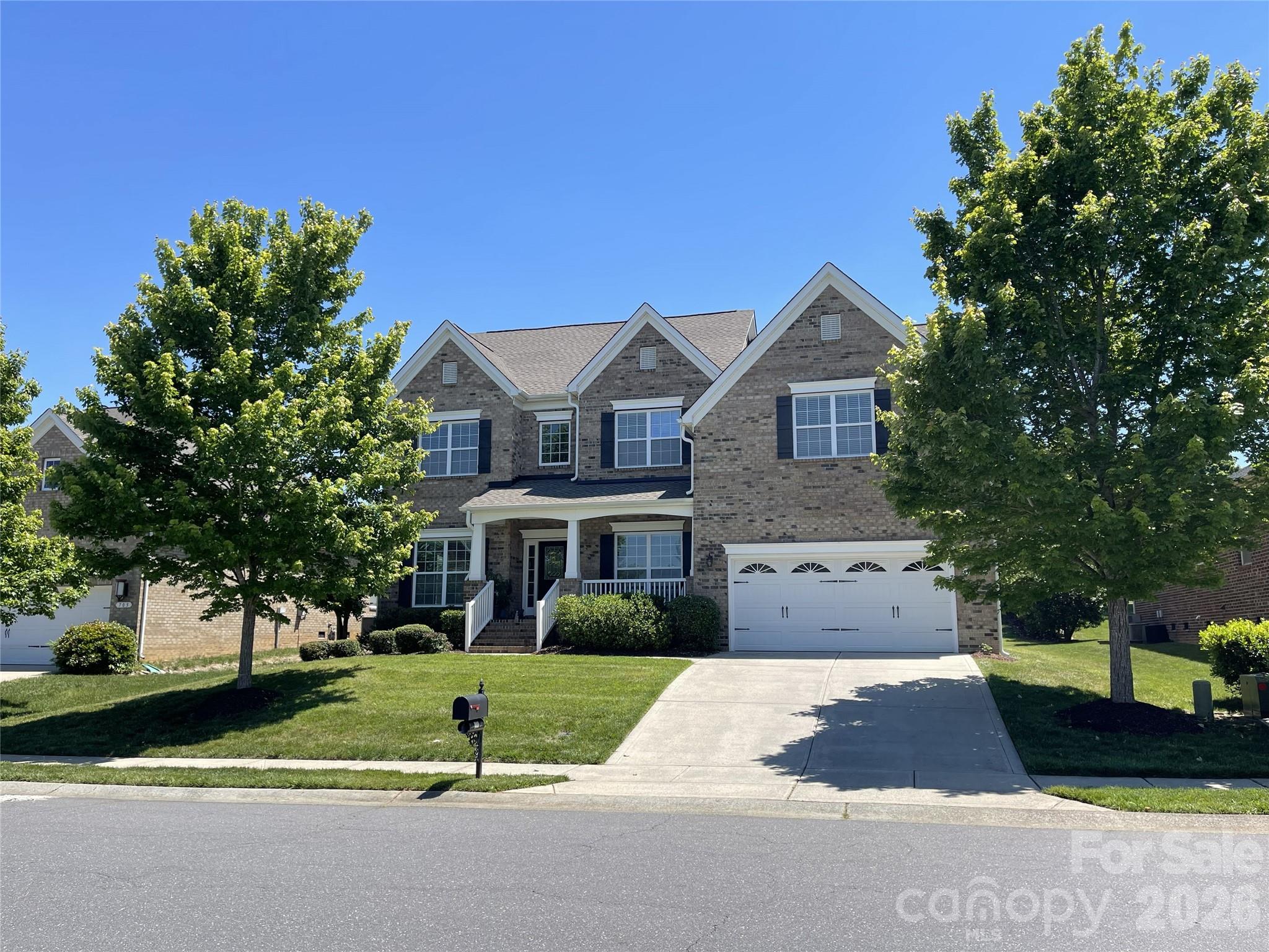 707 Five Leaf Lane — photo