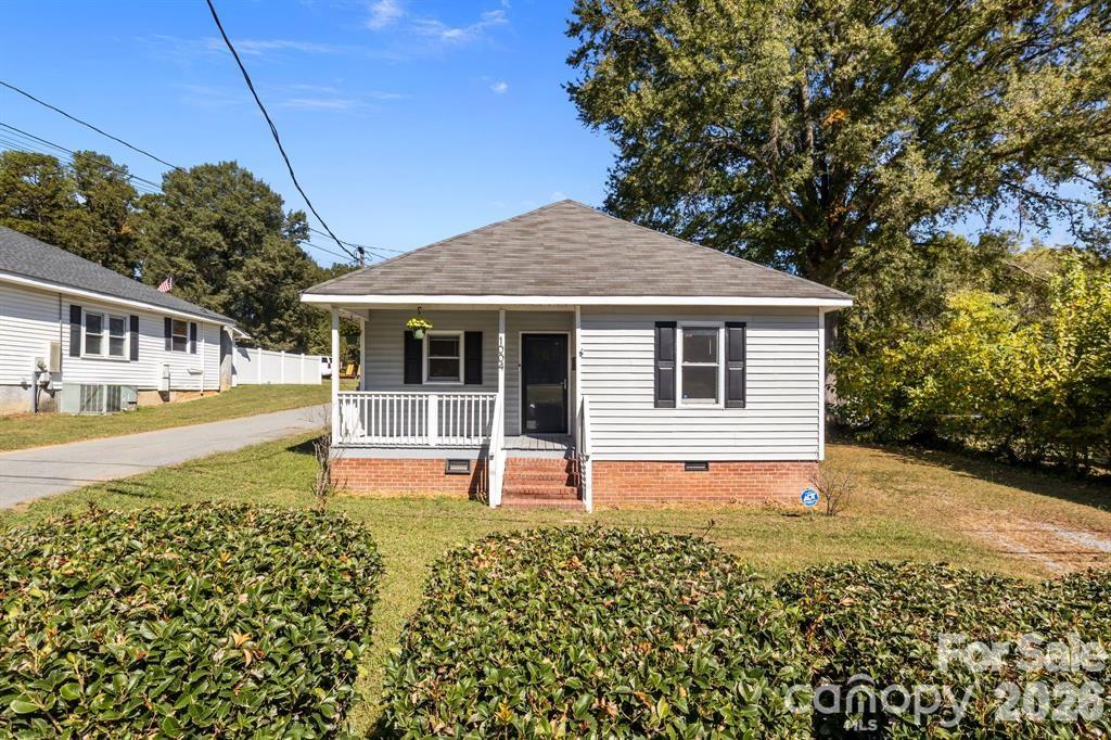 1004 Plymouth Street — photo