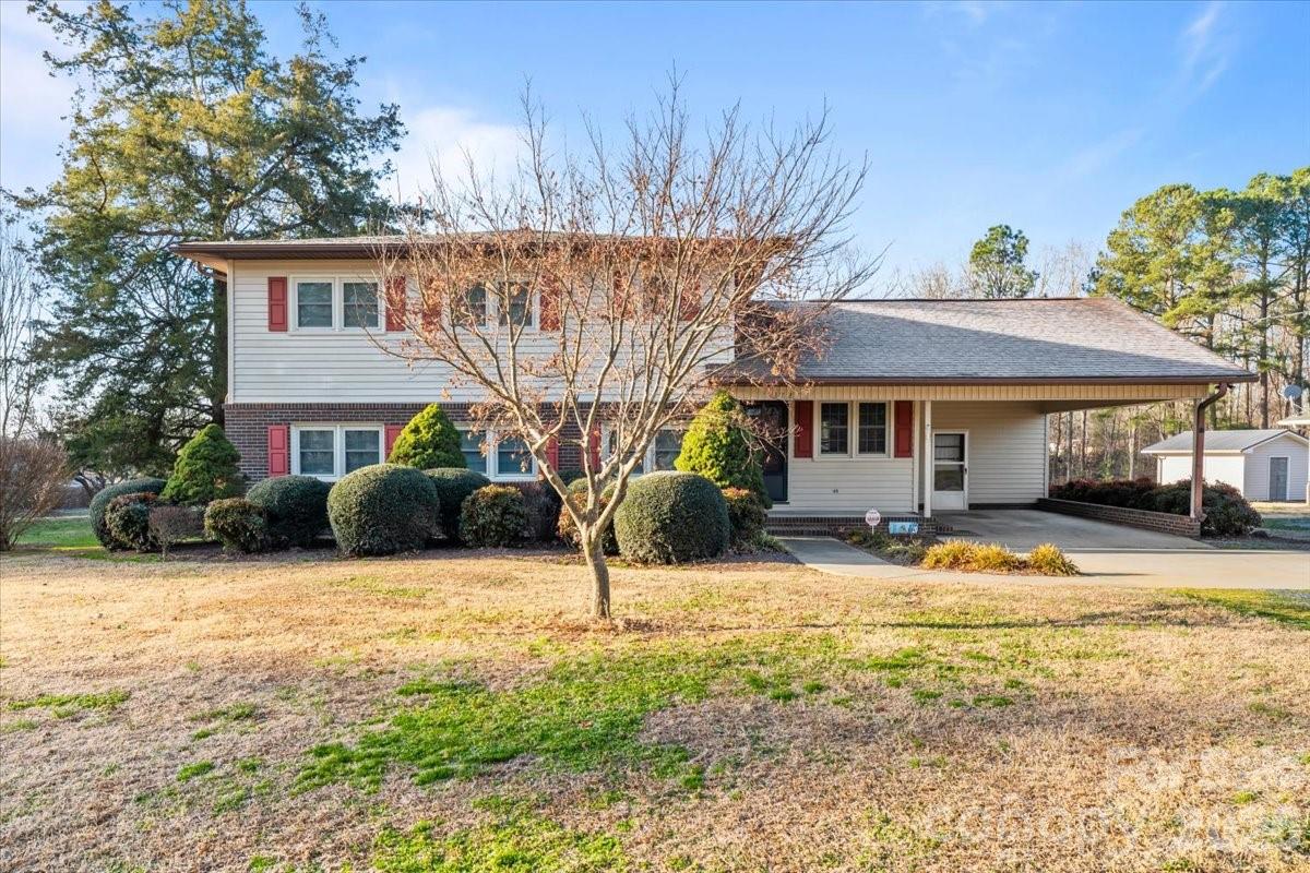 372 Holly Hills Drive — photo