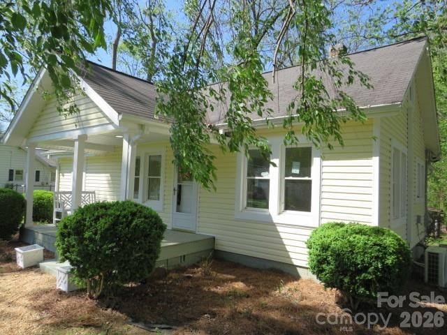 736 Country Club Drive — photo