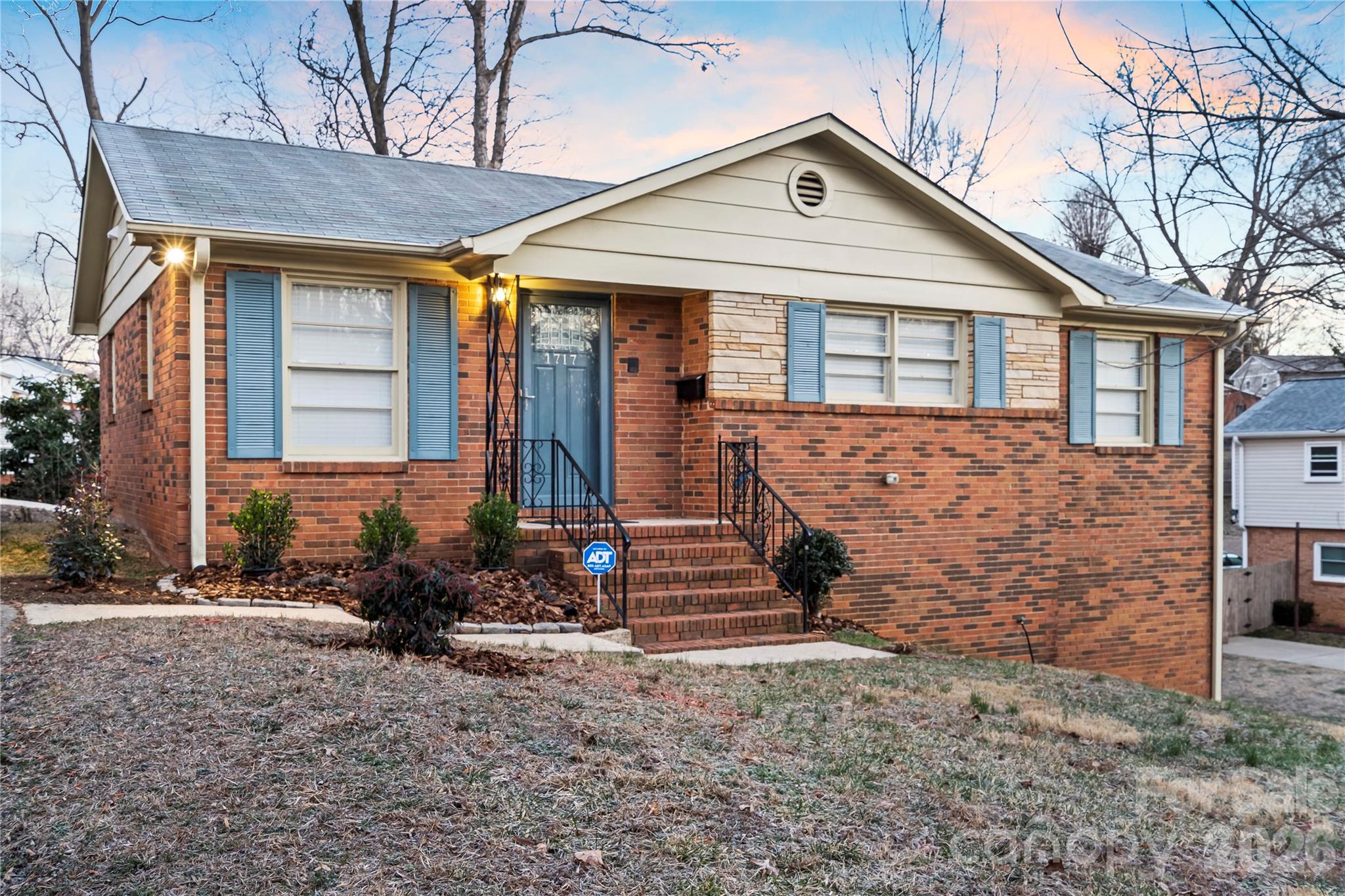 1717 Woodvalley Drive — photo