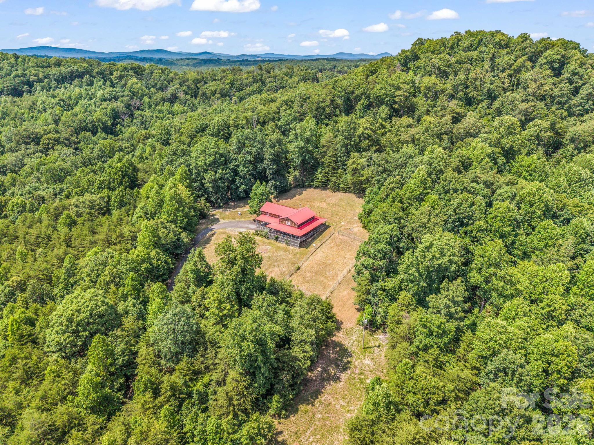156 Carpenters Knob Drive — photo