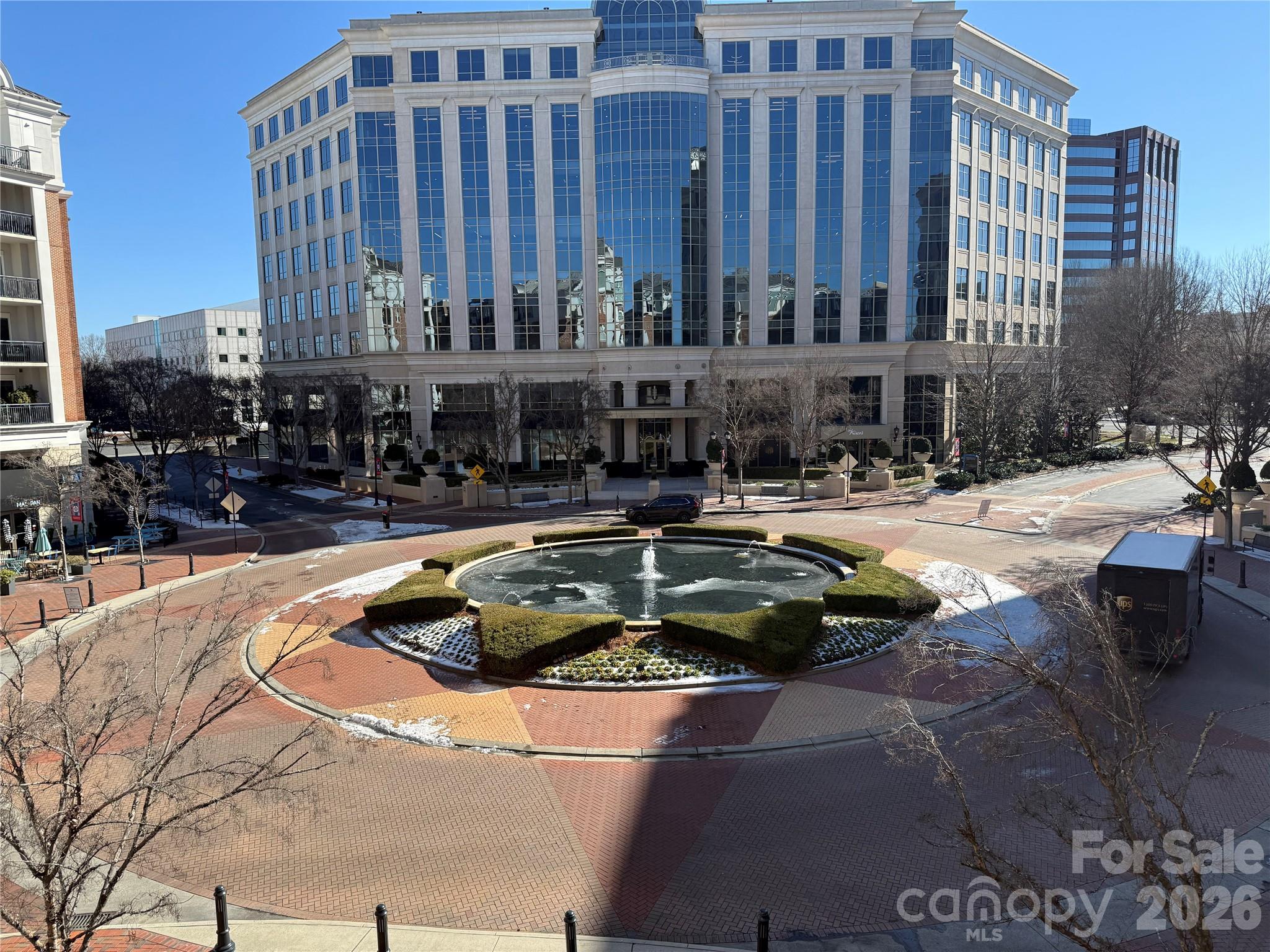 4620 Piedmont Row Drive 305 — photo