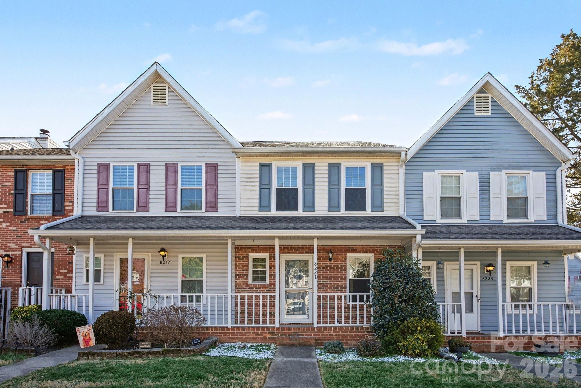 8221 Circle Tree Lane — photo