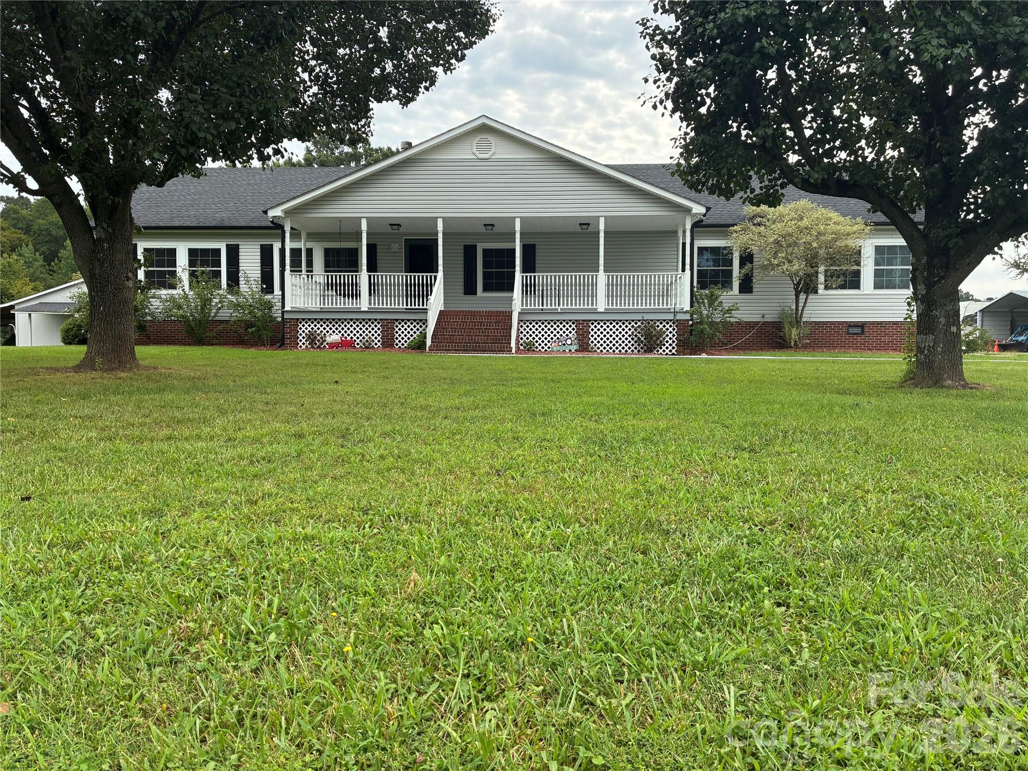 13215 Pine Bluff Road — photo