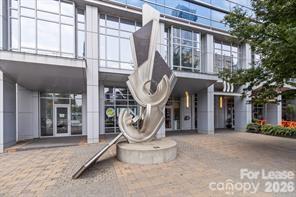 333 W Trade Street 1401 — photo