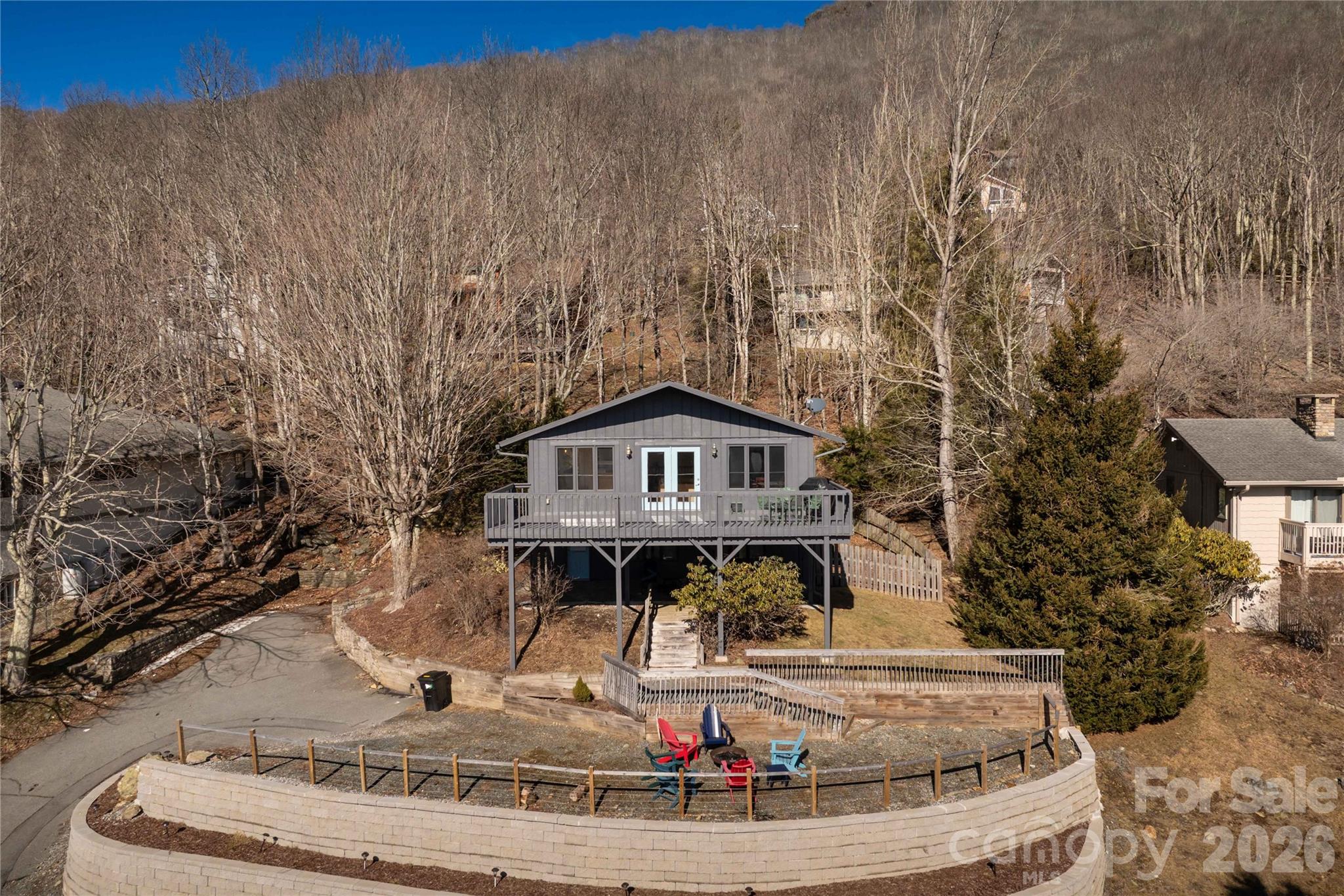 1628 Skyland Drive — photo