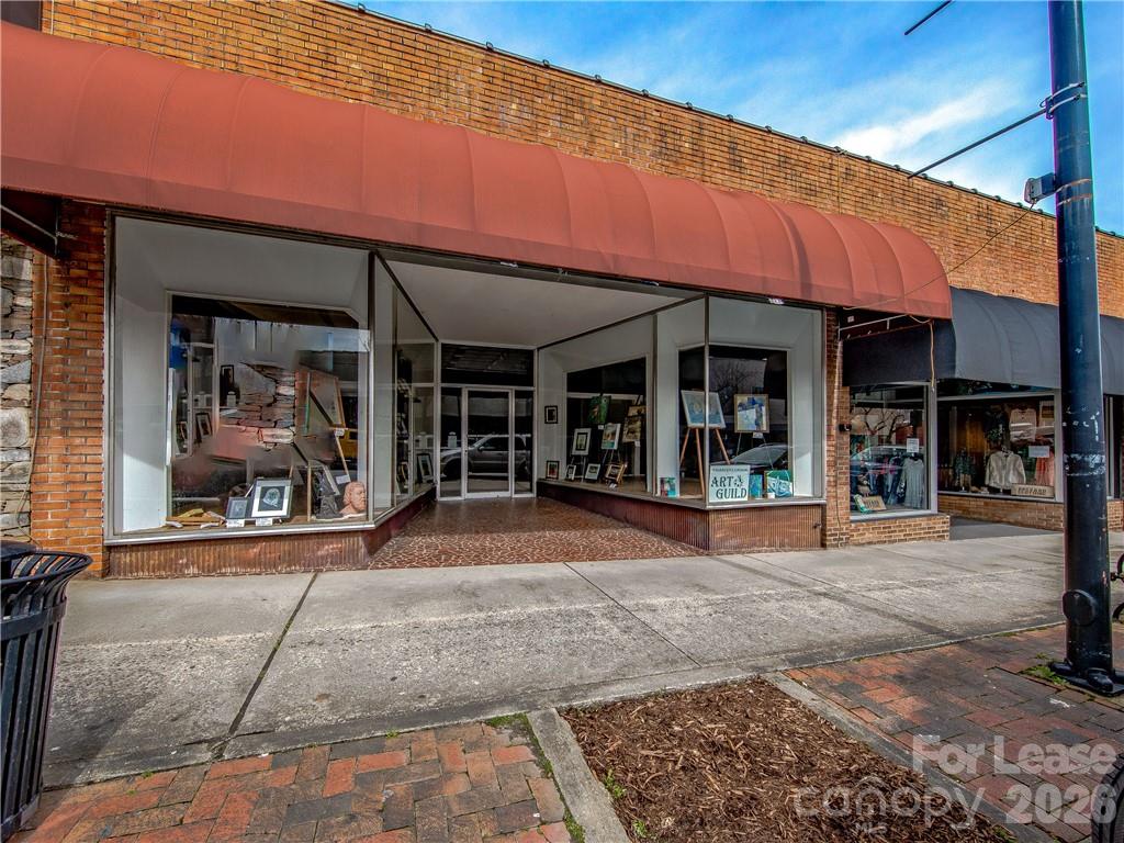 37 E Main Street — photo