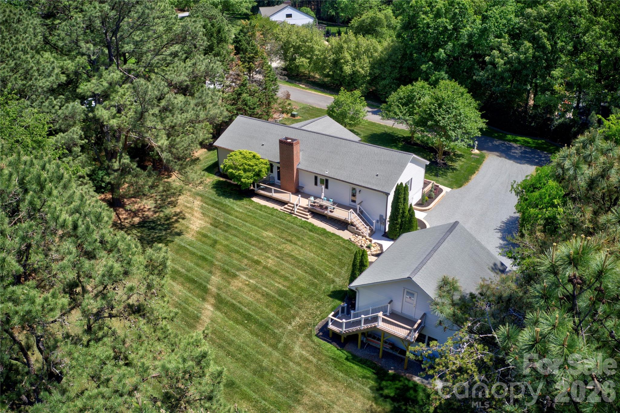 2429 Cassidy Drive — photo