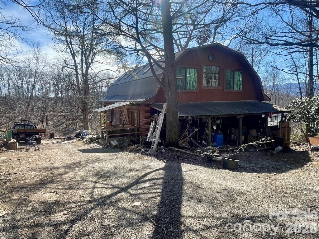 705 Doc Howell Road — photo