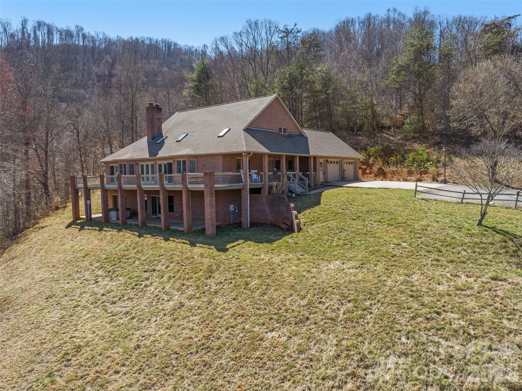 126 Hillcrest Drive — photo