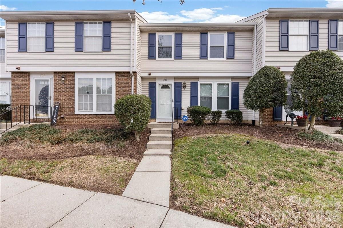 237 Water Oak Drive — photo