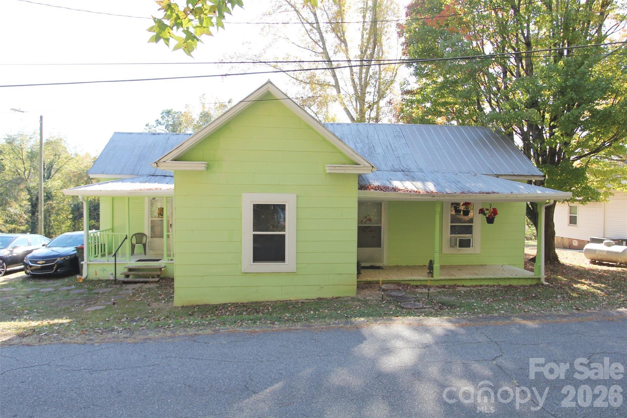 110 Sinclair Lane — photo