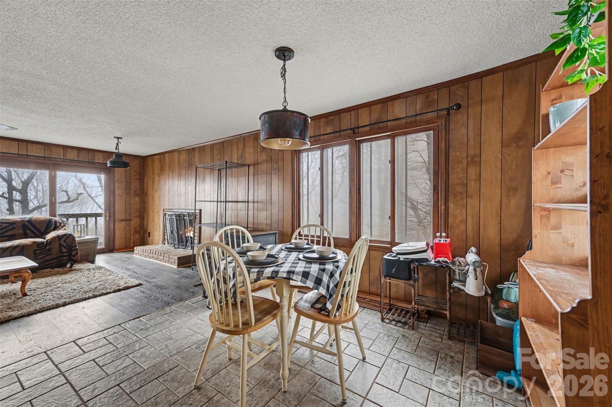 5495 Pine Ridge Drive — photo