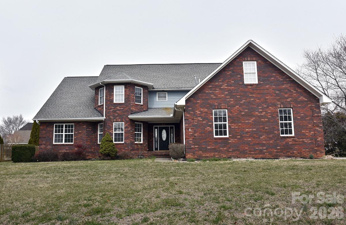1203 Edgewater Court — photo