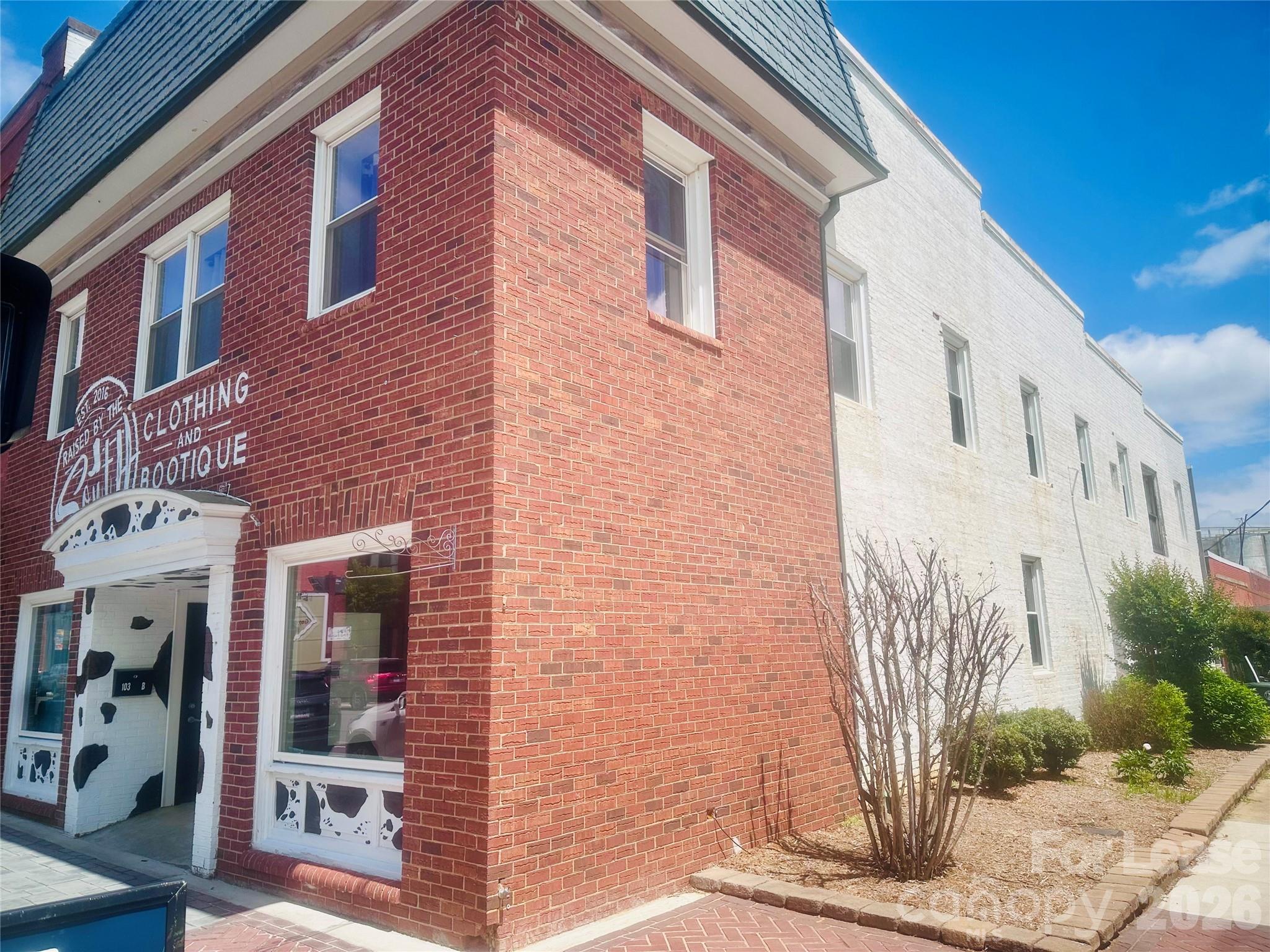 103 N College Avenue — photo