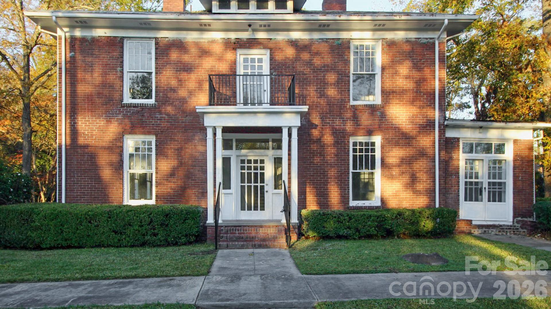 107 Pine Street — photo