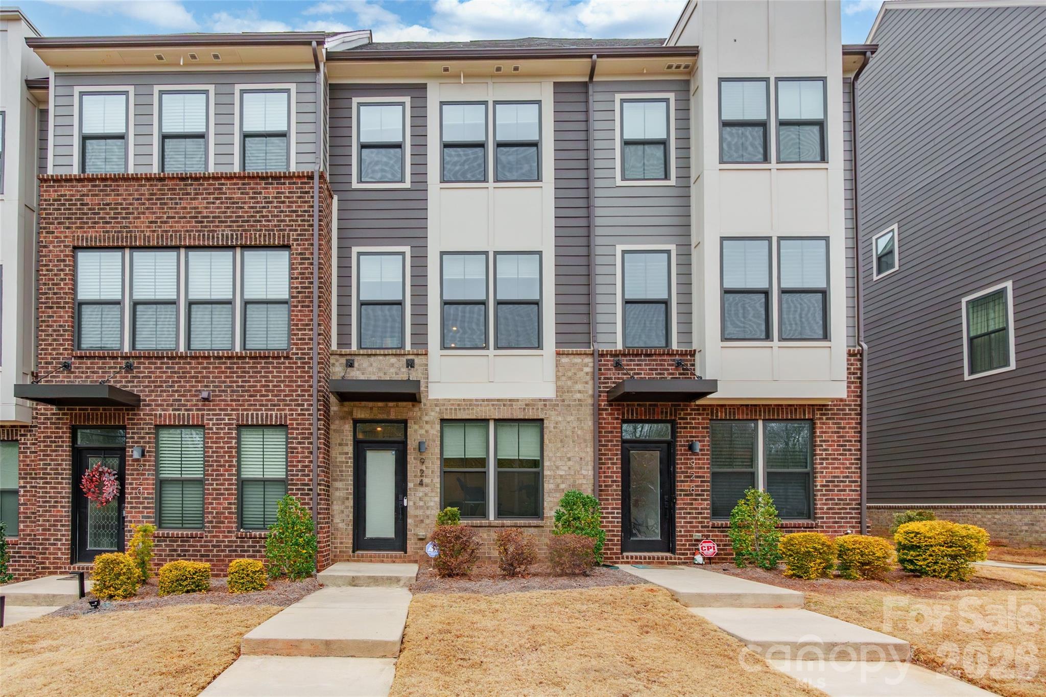 924 Broad River Lane — photo