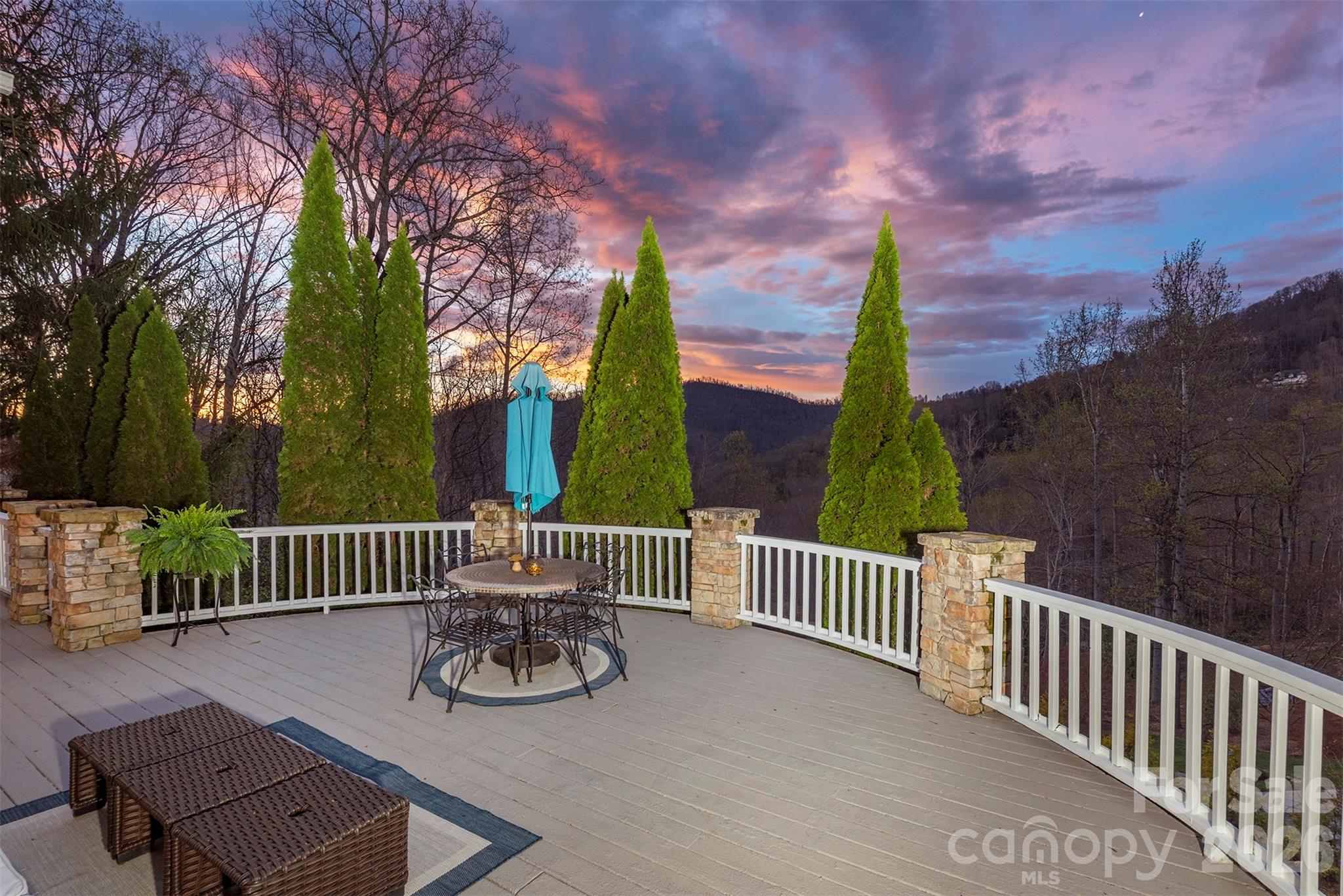 11 Hearthstone Drive — photo