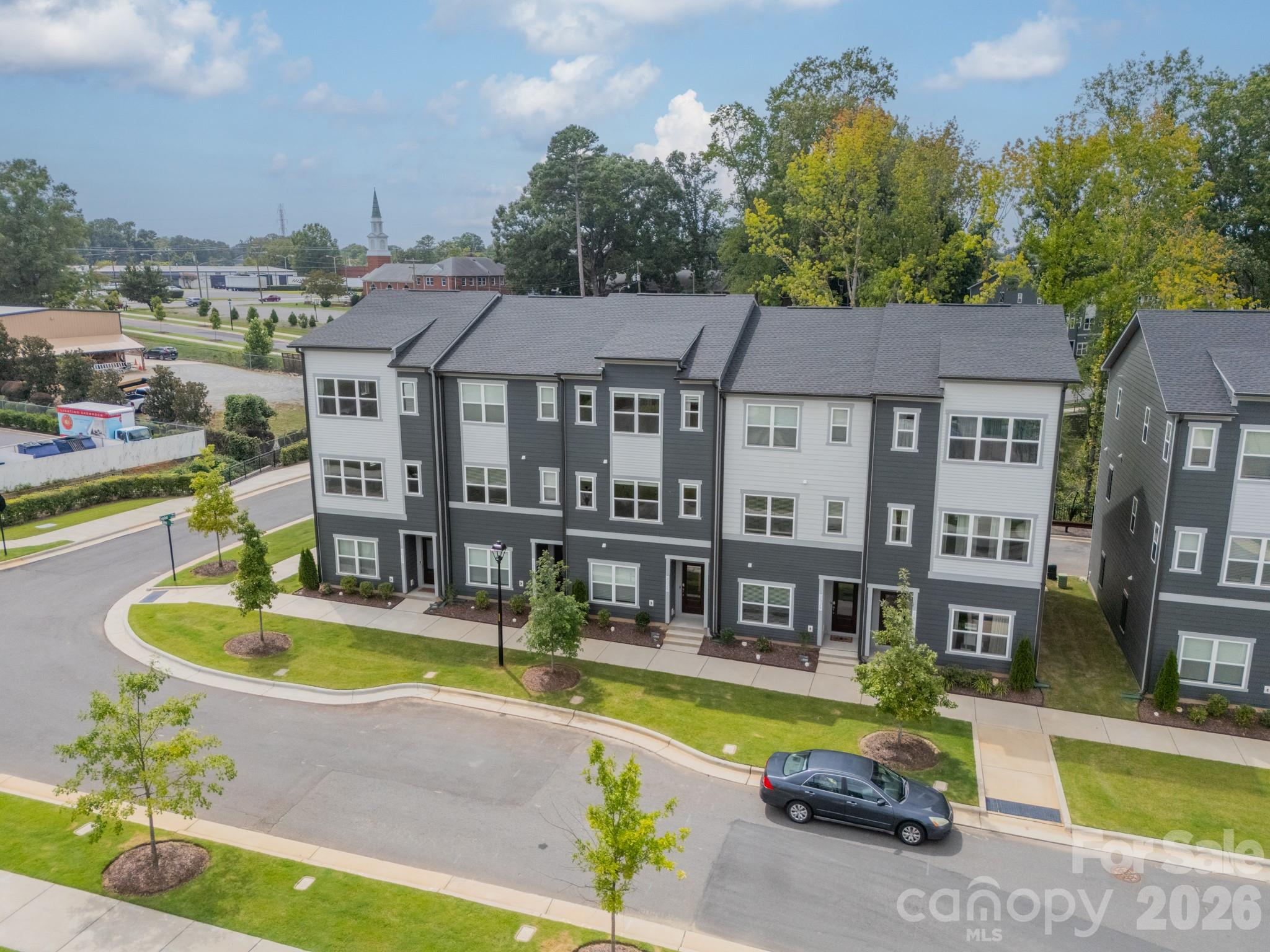 2025 Evolve Way — photo