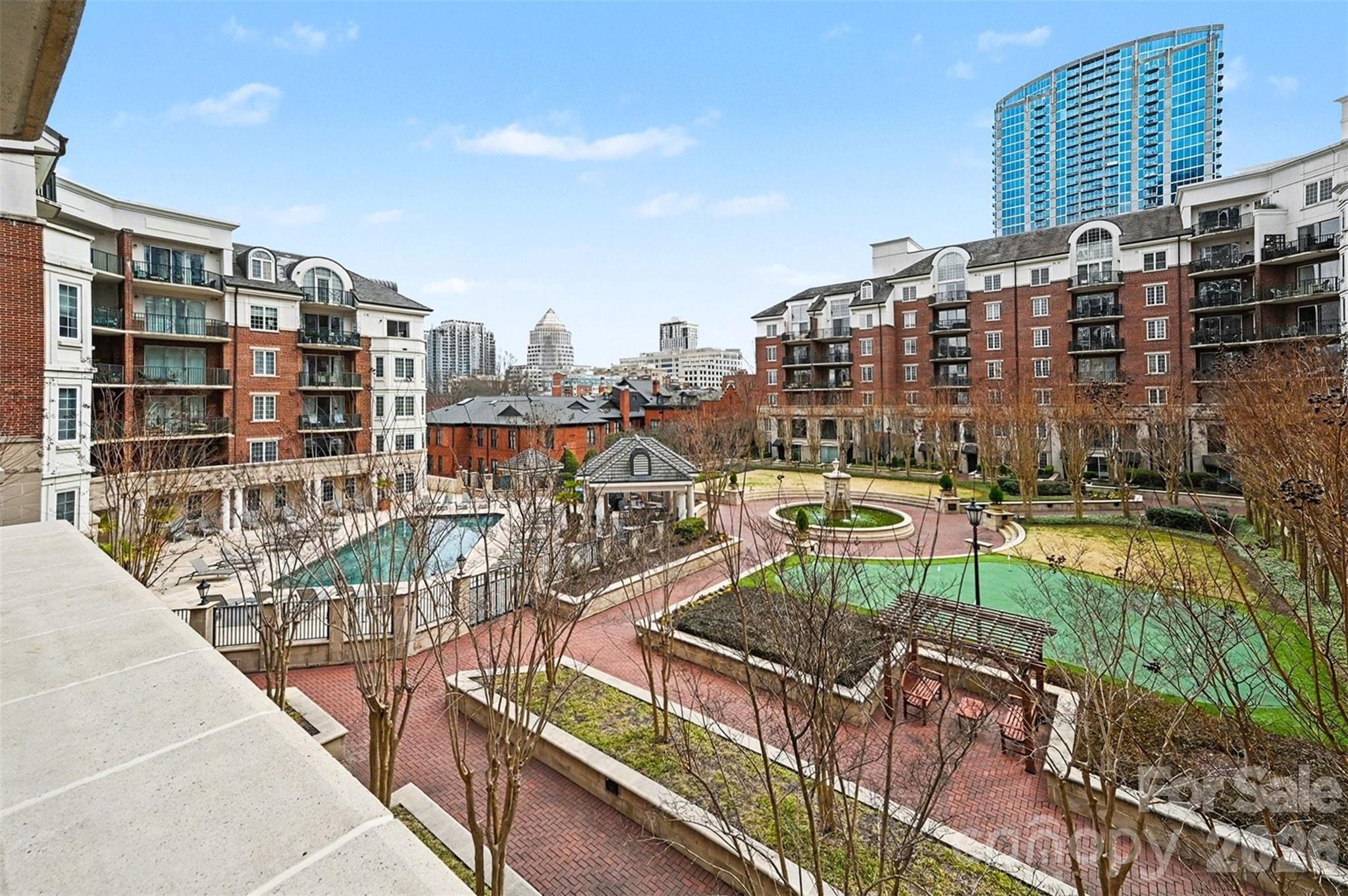 300 W 5th Street 336 — photo