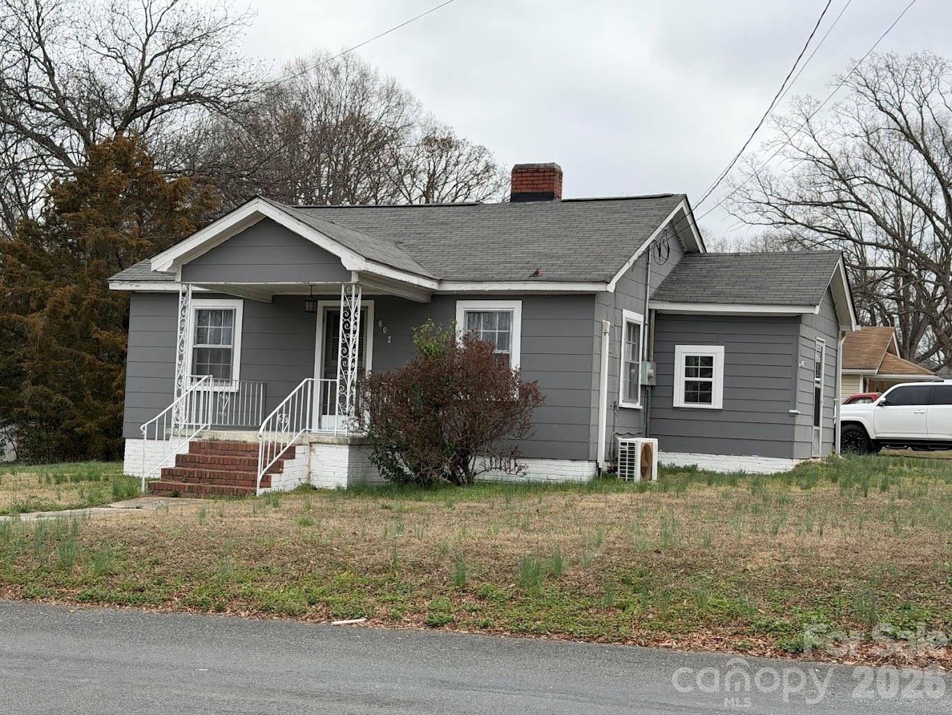 602 Ross Street — photo
