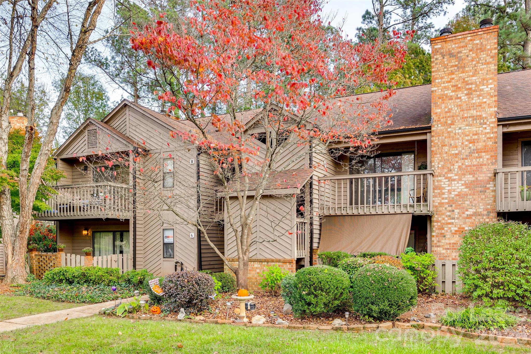 4158 Charlotte Highway F — photo