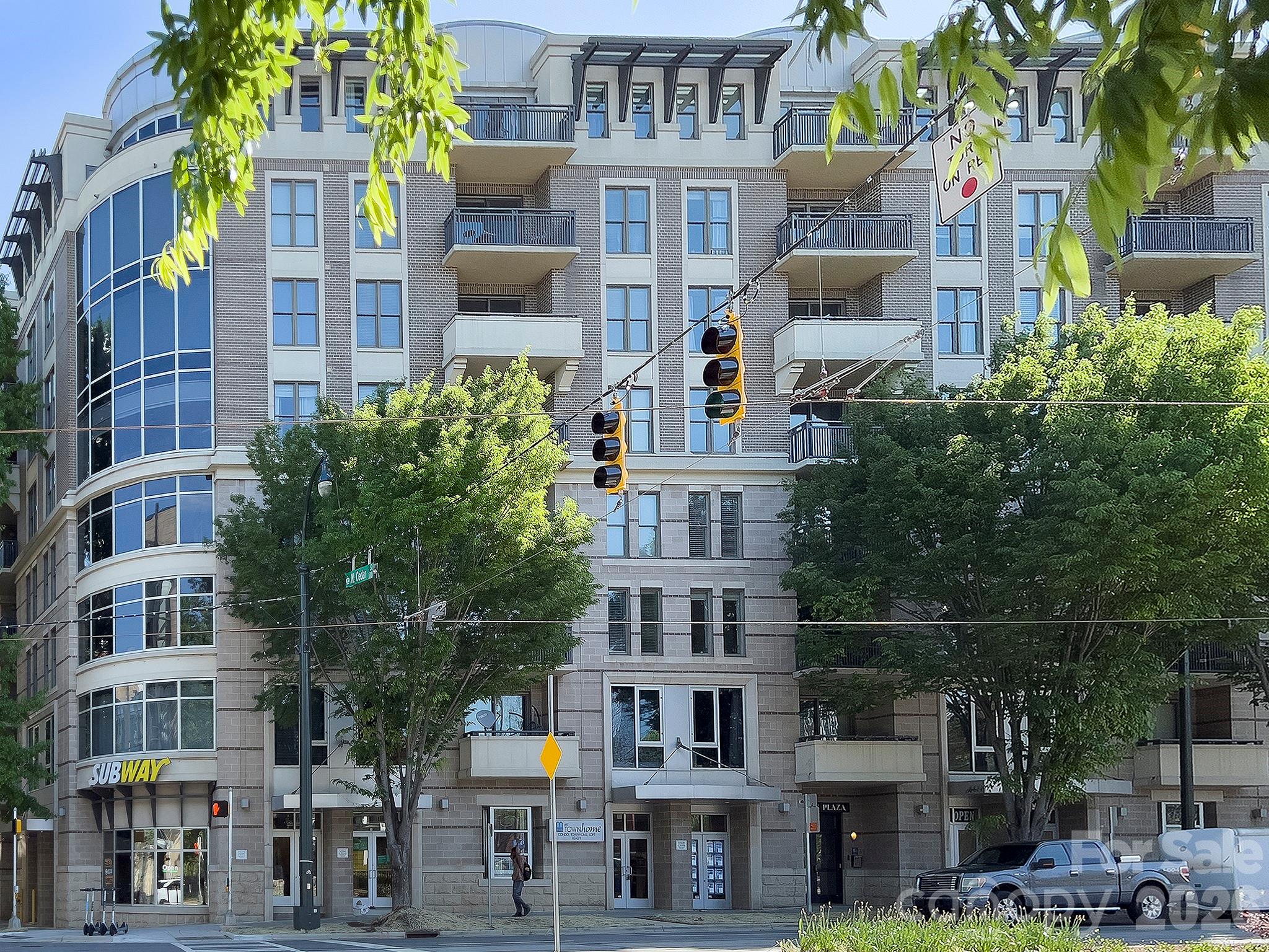 718 W Trade Street 604 — photo