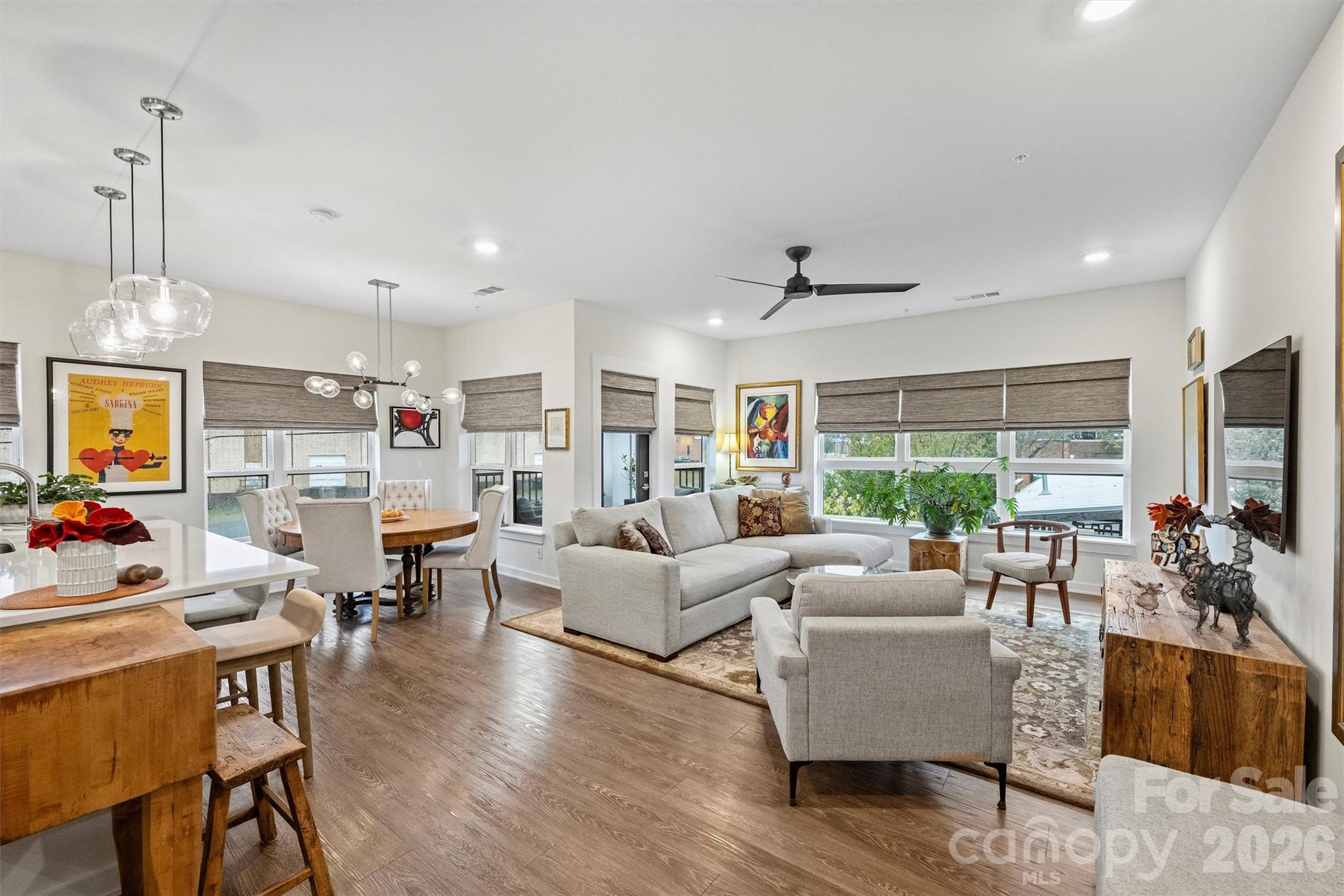 3630 N Davidson Street 2201 — photo
