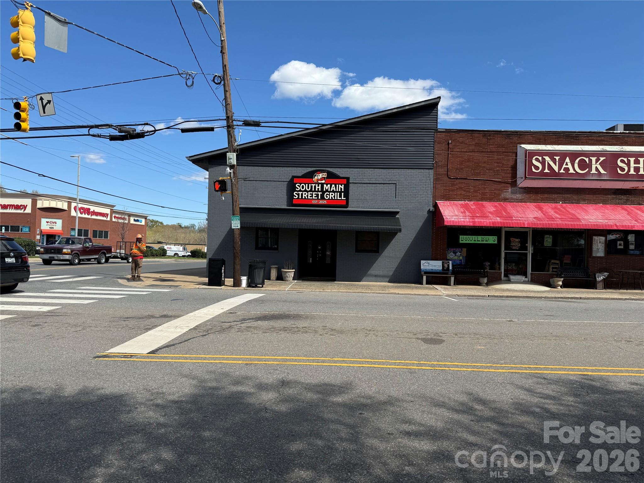 101 S Main Street — photo