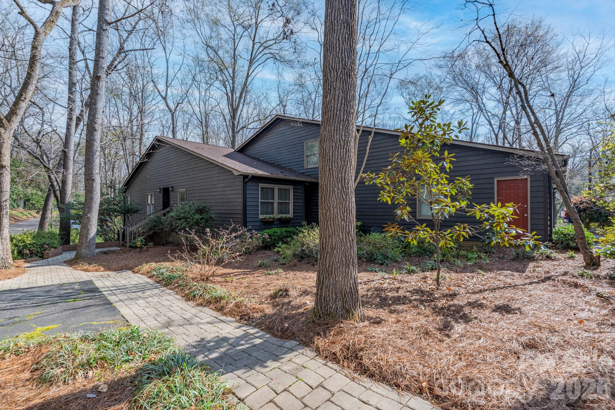 838 Bridgewood Drive — photo