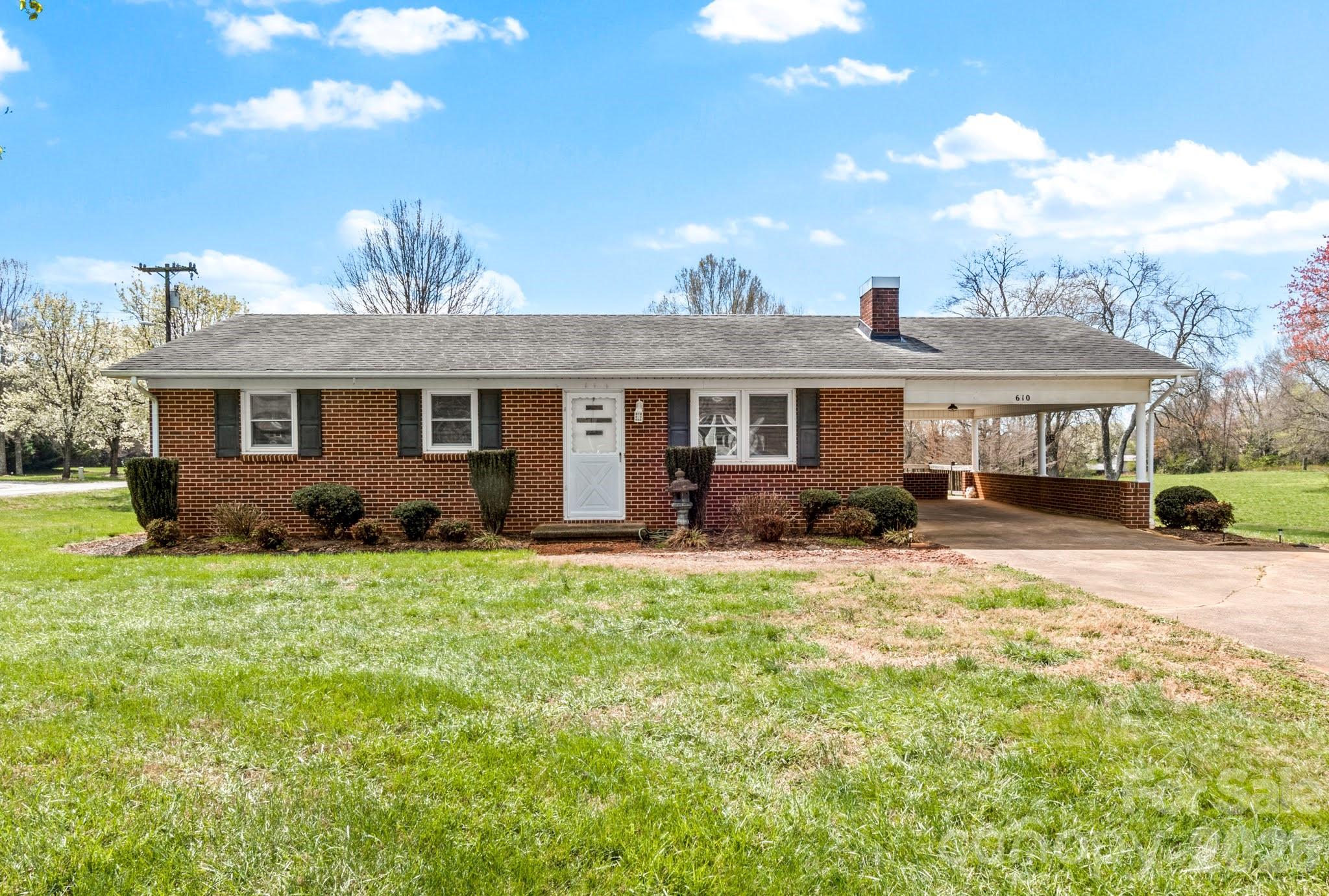 610 Nc 67 Highway — photo