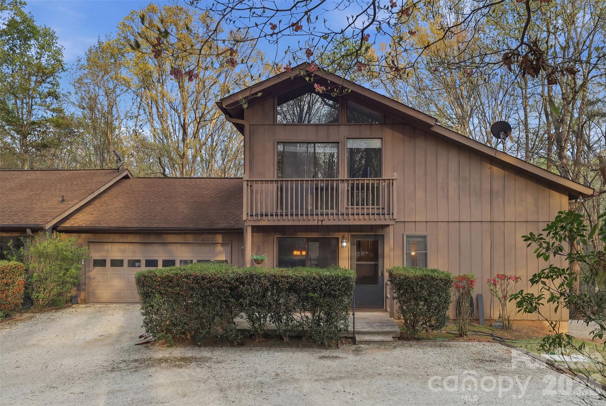 17 Knoll Drive — photo