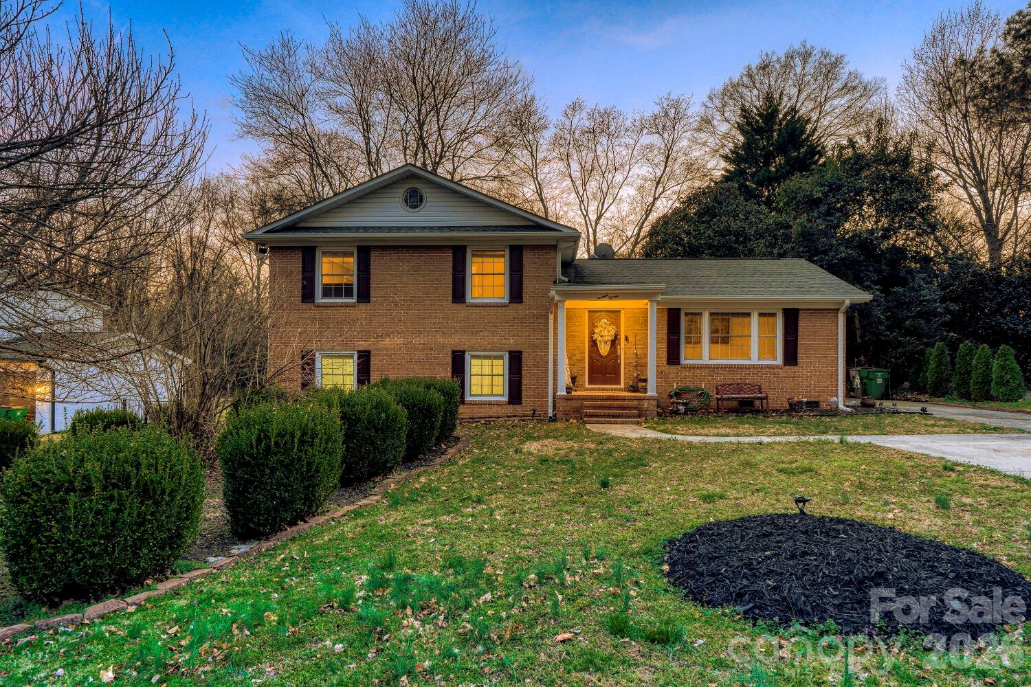 1315 Shady Bluff Drive — photo