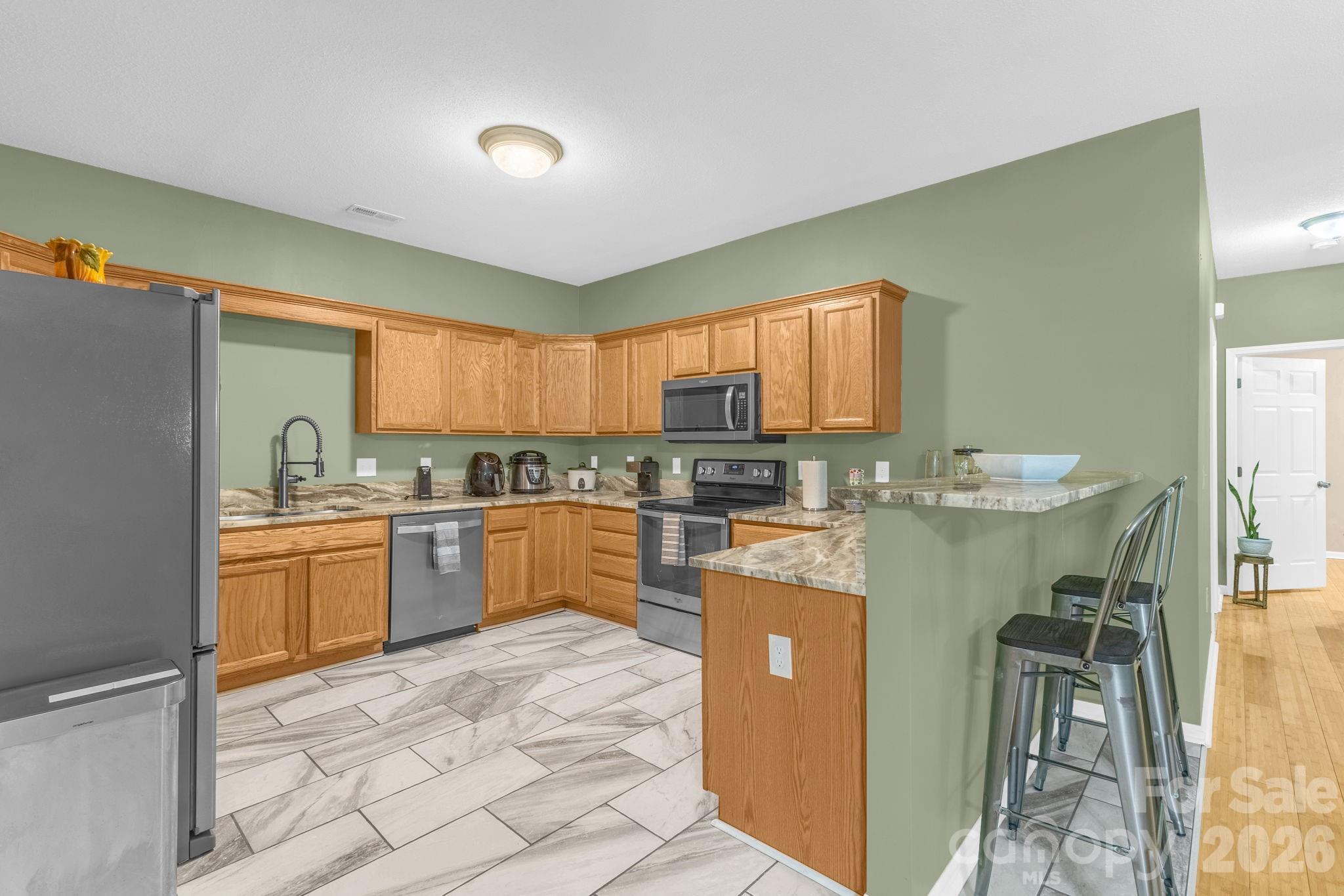 709 Villas Court — photo