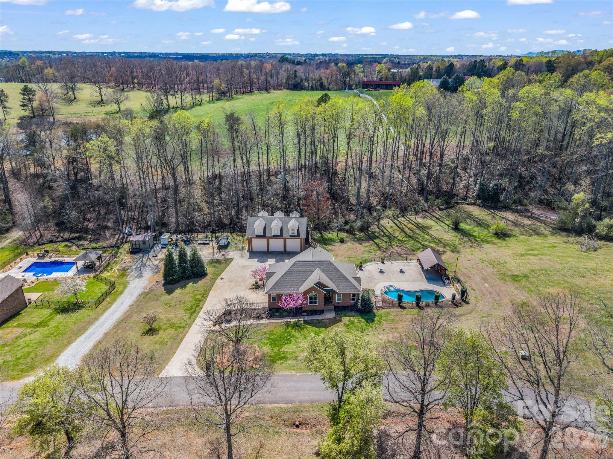 148 Fairway Drive — photo