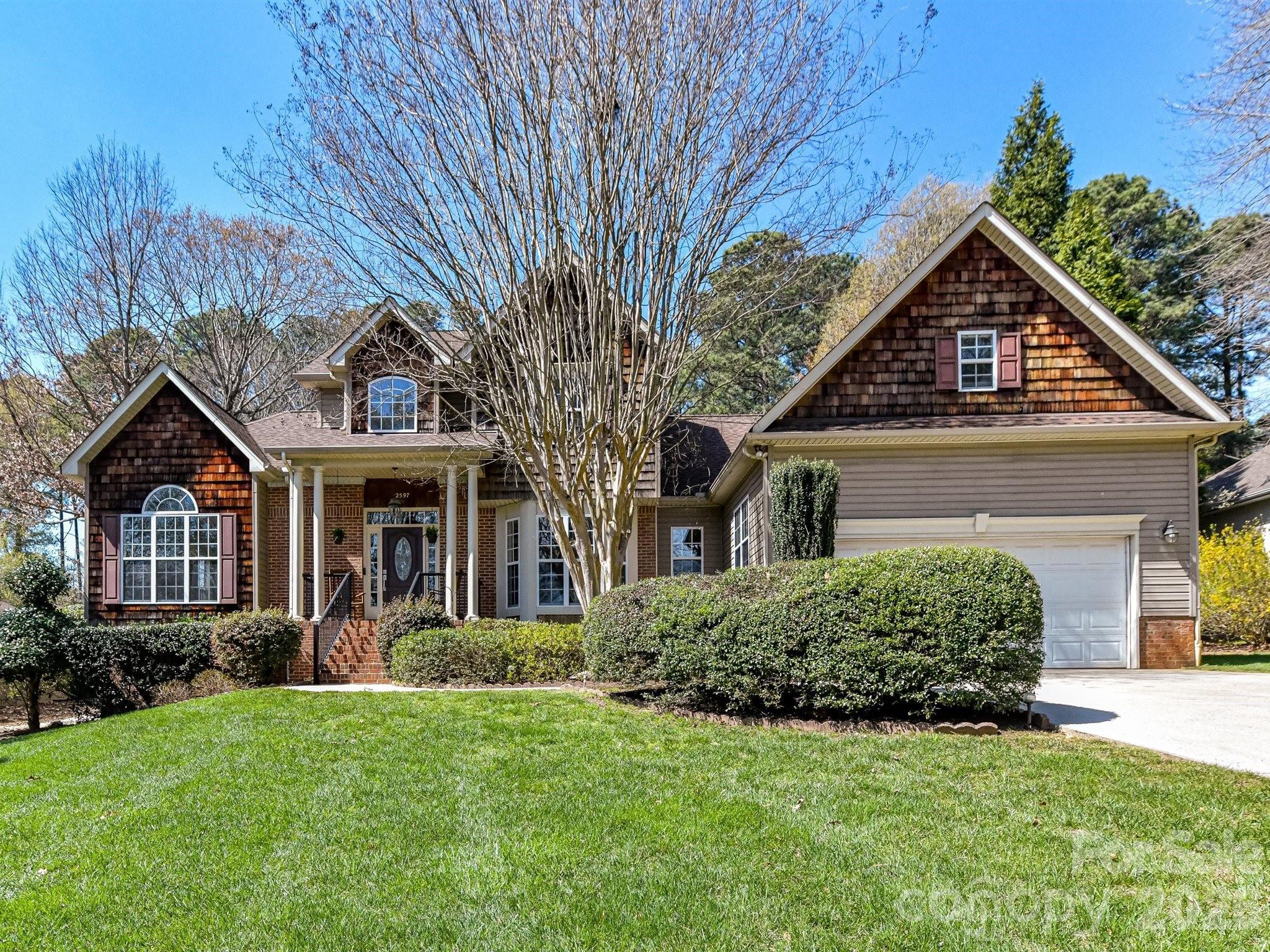 2597 Penngate Drive — photo