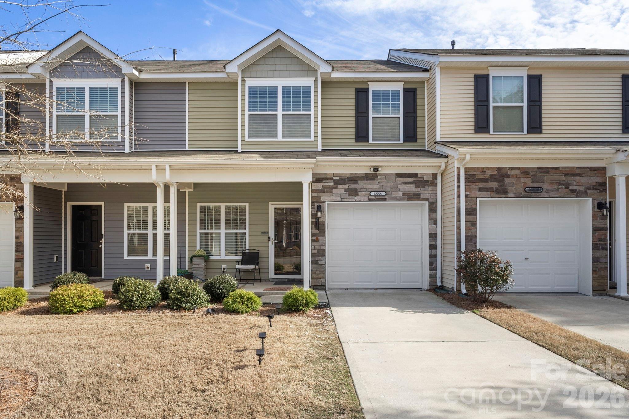 12221 Whiteside Drive — photo